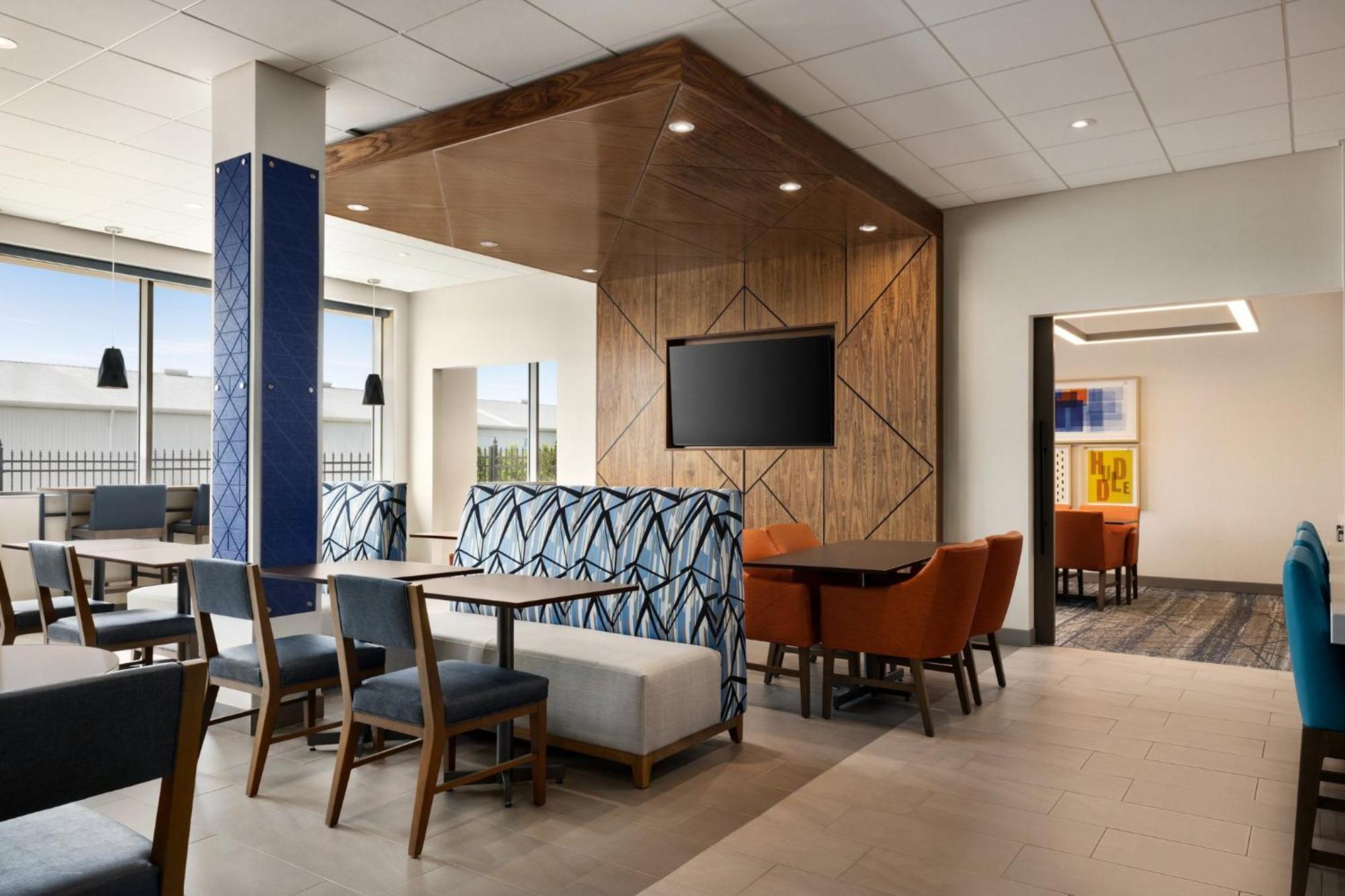 Express - By Ihg
