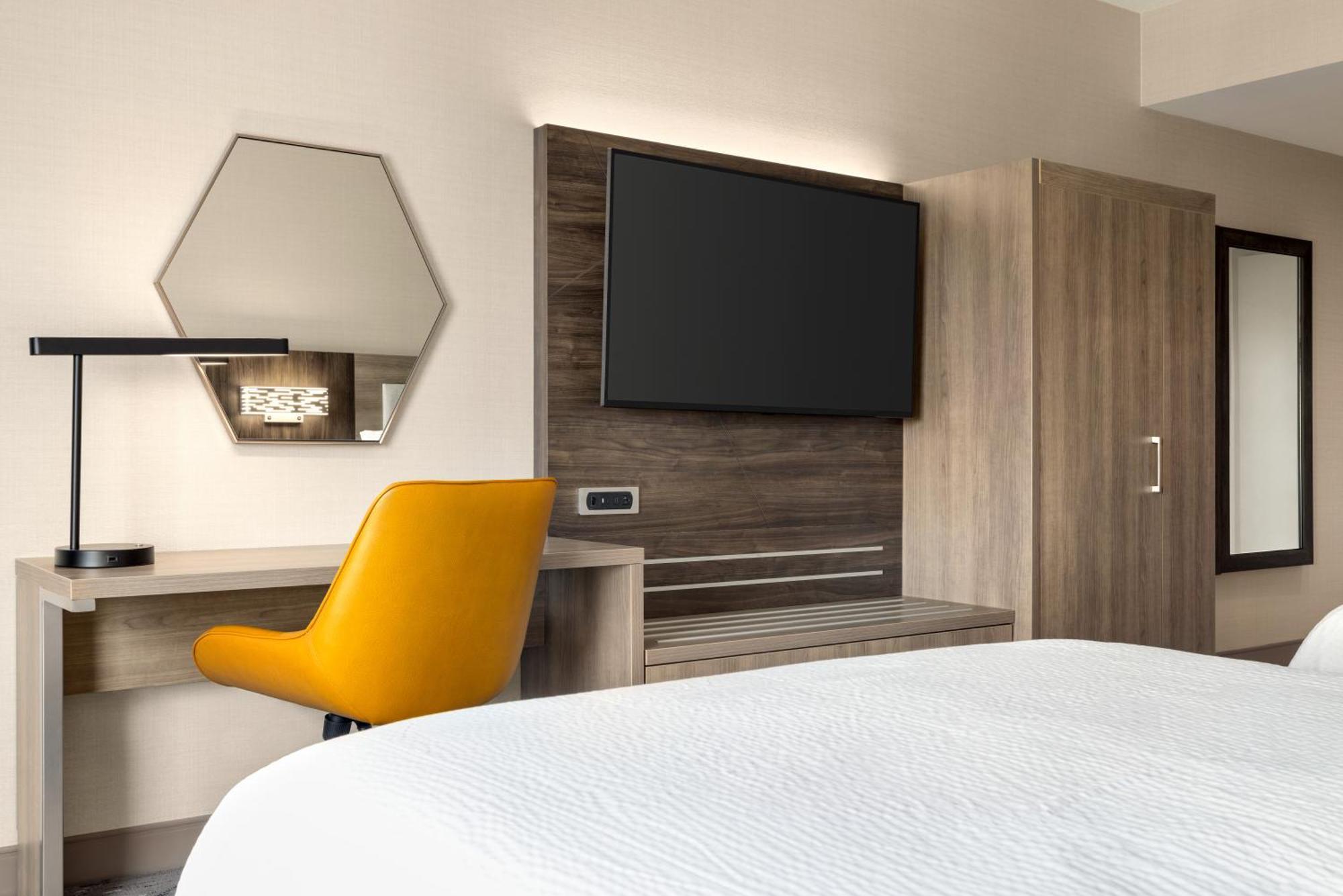 Express - By Ihg