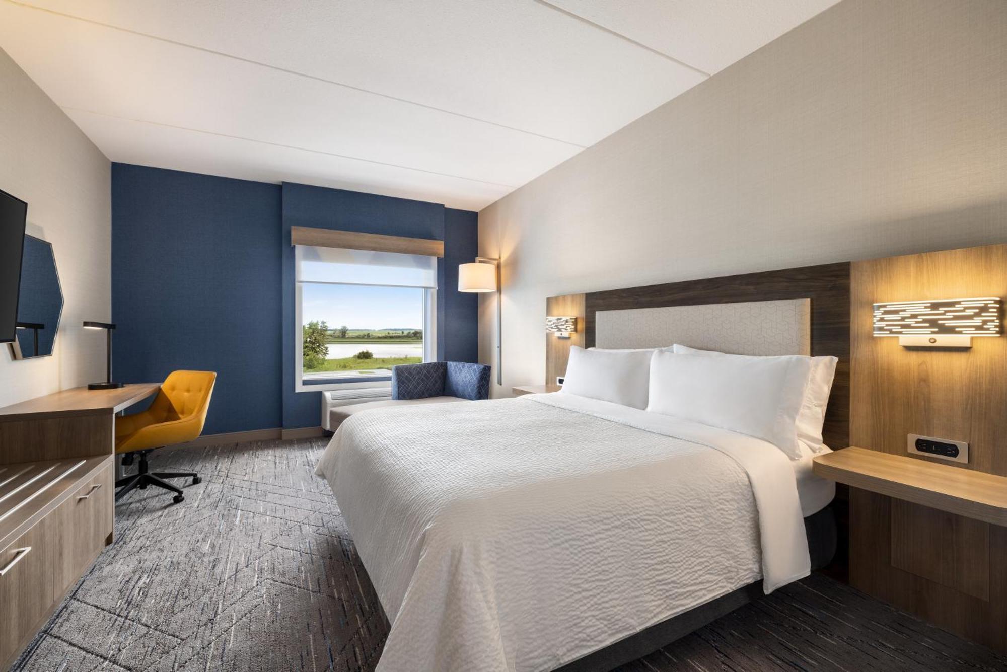 Express - By Ihg 3* Strathroy