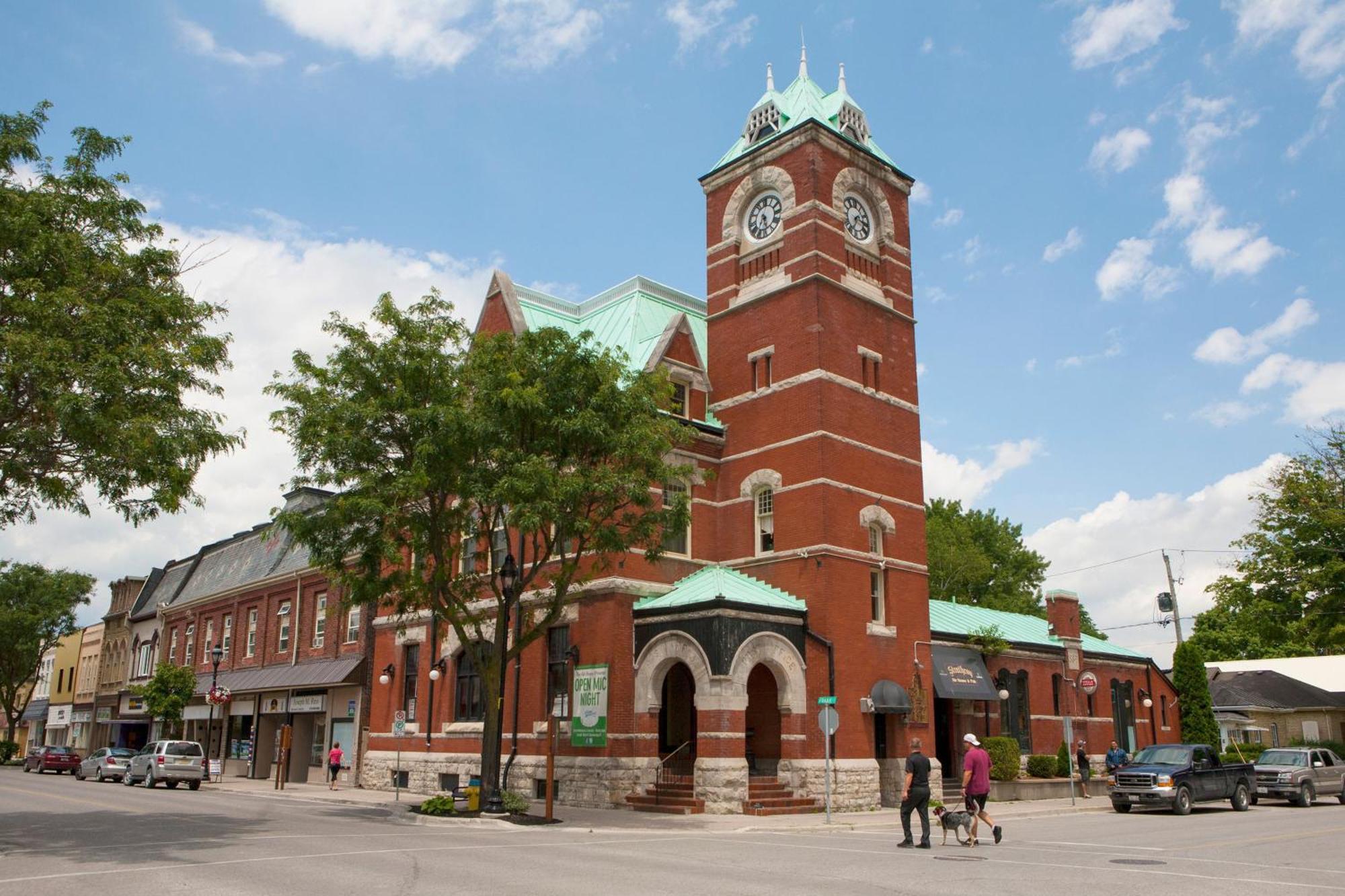Hotel Express - By Ihg Strathroy